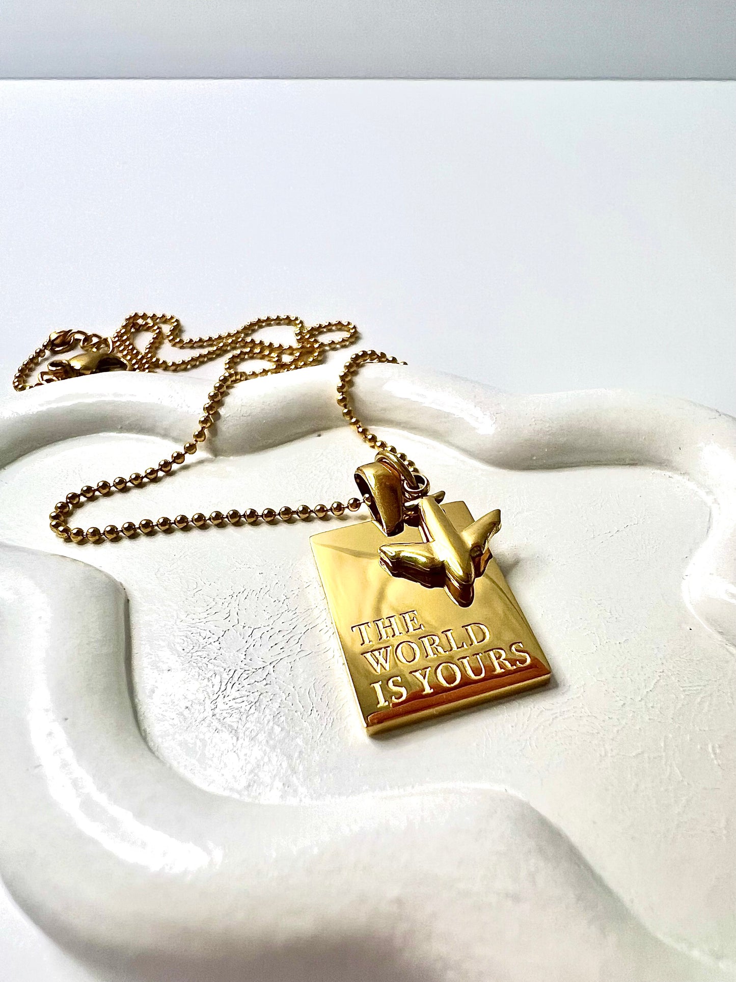 The world is yours-Necklace
