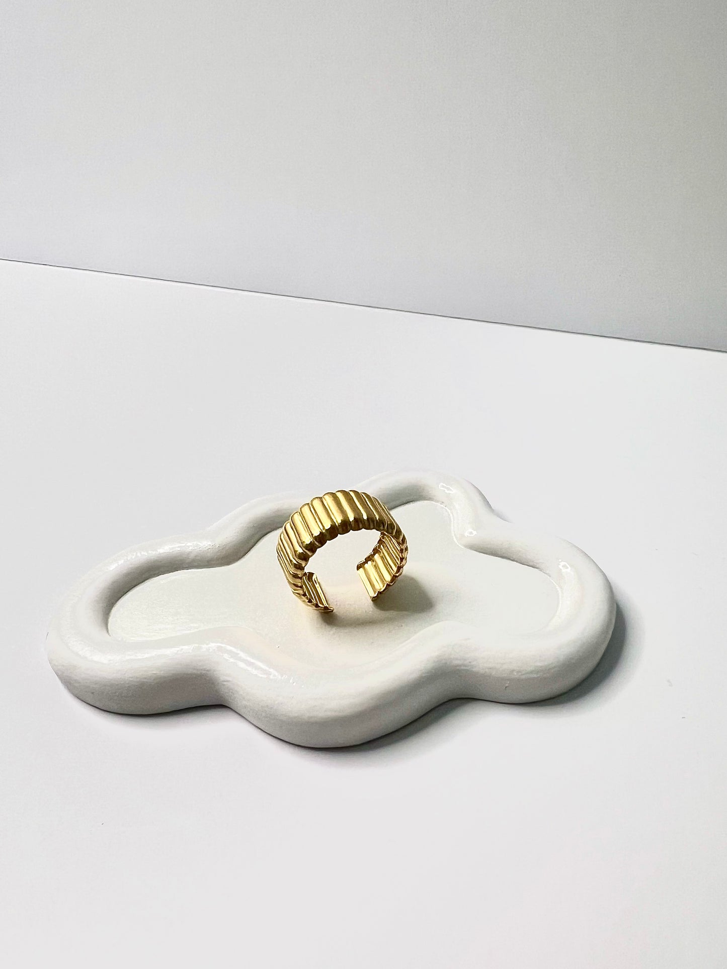 Adela Ring