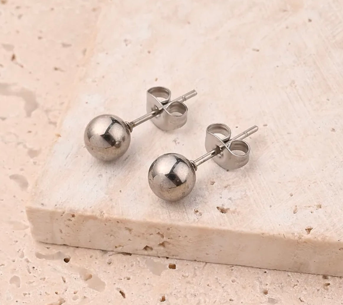 Silvé Necklace