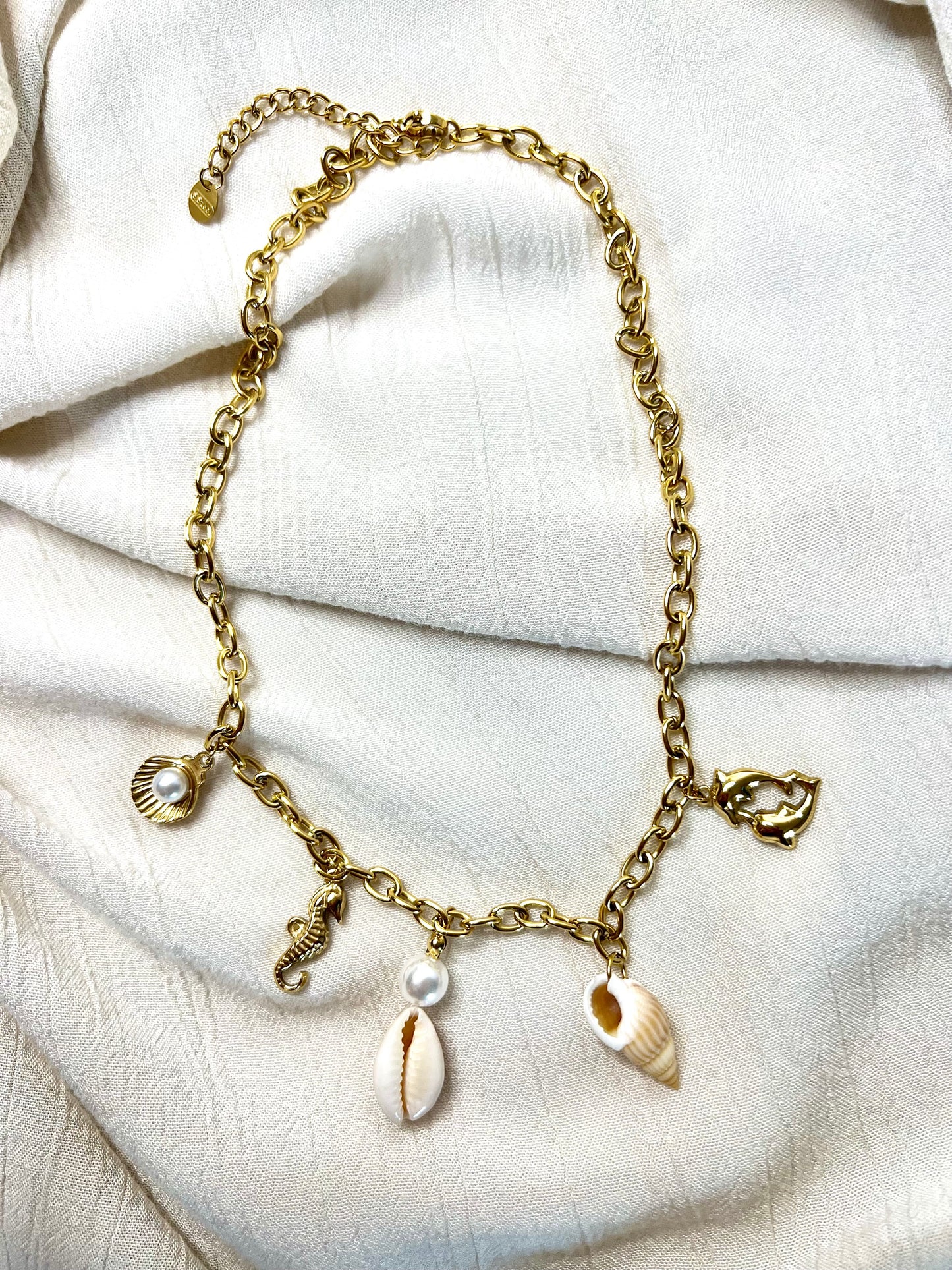 Arenna Necklace